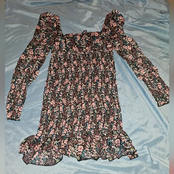 Forever21 Floral Dress Woman's Medium - Picture 1 of 6
